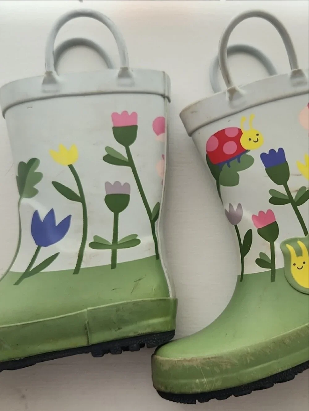 Cat & Jack Green and White Kids Rain Boots with Floral & Bug Print